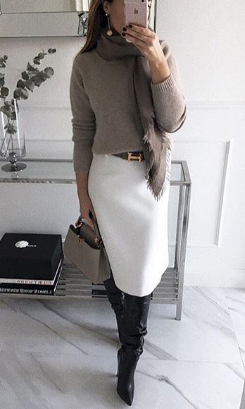 Question: Can a winter white longer skirt work for fall? (after Labor Day?) | PurseForum Meeting Outfit, White Pencil Skirt, Grey Kitten, Chic Skirts, White Pencil, Inspiration Instagram, Elegante Casual, Business Outfit, Skirt Outfit