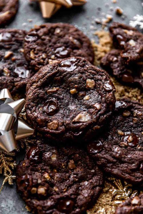 Dark Chocolate Toffee Cookies, Toffee Coffee Cookies, Toffee Chocolate Cookies, Chocolate Espresso Cookie, Coffee Toffee Cookies, Christmas Munch, Chocolate Coffee Desserts, Coffee Dessert Recipes, Chocolate Toffee Cookies