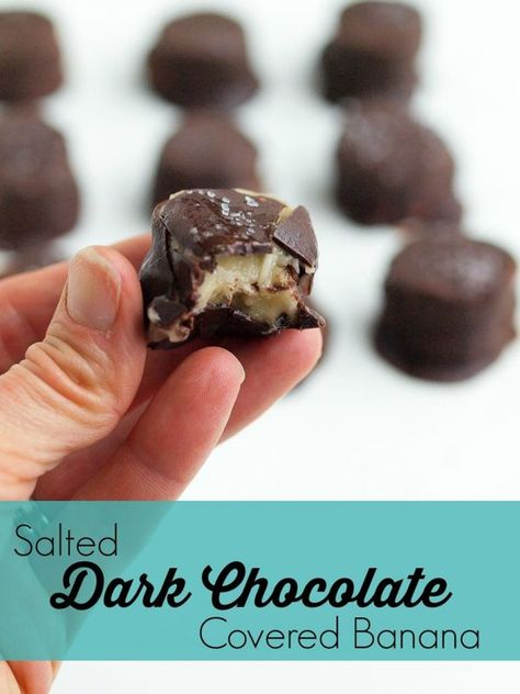 These Salted Dark Chocolate Covered Banana are a healthy way to satisfy your sweet tooth! Each one is just 48 calories, 3 grams of fat, 1.3 grams of added sugar, and just under 1 gram of protein! Quick and easy recipe that is good for desserts or even healthy enough for a sweet snack. Chocolate Covered Banana Bites, Chocolate Board, Chocolate Covered Bananas Frozen, Clean Treats, Chocolate Covered Bananas, Frozen Banana Bites, Banana Bites, Glutenfree Dairyfree, Average Person