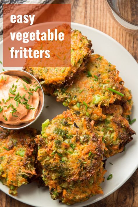 Crispy on the outside, tender and flavorful on the inside! These vegetable fritters take minutes to make and are perfect for snacking. Serve them with smoky chipotle mayo that's good enough to eat from a spoon! An indulgent vegan appetizer or snack that everyone will love. Vegan Fritters Recipe, Veg Appetizers, Vegetable Fritters, Vegan Appetizer, Chipotle Mayo, Easy Vegetable, Veg Dishes, Fritter Recipes, Vegan Main Dishes