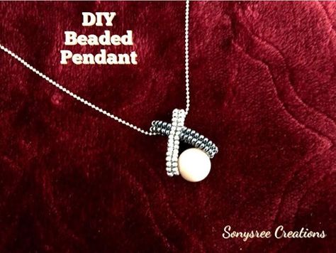 Diy Beaded Pendant, Beaded Diy, Mrs Necklace, Free Jewellery Making Tutorials, Diy Jewelry To Sell, Pendant Tutorial, Easy Jewelry, Herringbone Stitch, Pola Gelang