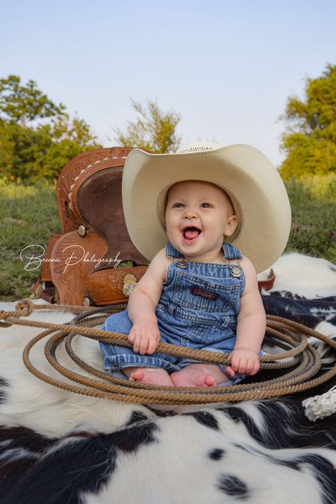 3 Month Old Cowboy Pictures, Western Milestone Pictures, How The West Was One Photoshoot, One Year Cowboy Pictures, 1st Rodeo Birthday Photoshoot, Western 6 Month Baby Picture Ideas, First Birthday Cowboy Photoshoot, First Rodeo Pictures, 6 Month Cowboy Photoshoot