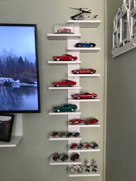 Paint Kids Room, Hot Wheels Room, Hot Wheels Display, Cars Room, Diy Outdoor Furniture Plans, Outdoor Furniture Plans, Toy Cars, Shoe Lace Patterns, Shoe Lace