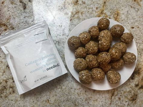 This lactation power ball recipe is a no-bake recipe!  So you can mix all these ingredients together for a quick breastfeeding snack. Power Ball Recipe, Breastfeeding Snacks, Collagen Recipes, Breastfeeding Positions, Power Balls, Hydrating Drinks, Brewers Yeast, Eat Snacks, Collagen Protein