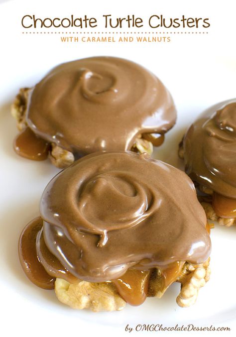 Chocolate Turtle Clusters - Easy chocolate and caramel bites recipe | #chocolate #charamel #recipes Turtle Clusters, Chocolate Turtle, Cooking Projects, Christmas Candies, Foo Foo, Chocolate Turtles, Salty Treats, Homemade Caramel Sauce, Chocolate Nuts