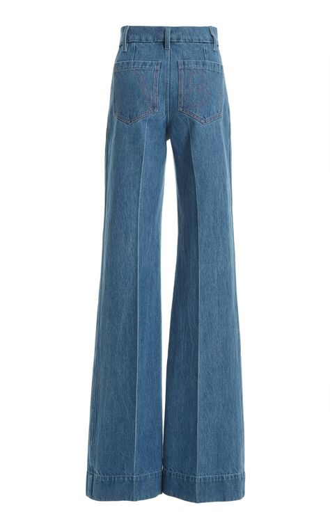 Victoria Victoria Beckham designs timeless separates to be seamlessly integrated with your everyday wardrobe. From the Resort '21 collection, these rigid flared jeans will have you feeling groovy, featuring an elongated silhouette, high-rise waist, and patch pockets. Wear this '70s-inspired style with a tucked-in blouse for a look that's of the era. 70s Jeans Outfit, Flare Jeans 70s, 60s Jeans, 70 Jeans, 70s Flare Jeans, Victoria Beckham Fashion, Beckham Fashion, 70s Jeans, Feeling Groovy