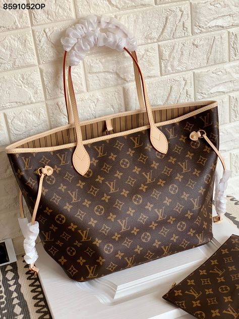 Louis Vuitton lv neverfull mm shopping carry tote bag monogram original leather version Louis Vuitton Big Bag, Lv Monogram Bag, Uni Bag, Lv Tote, Louis Bag, Lv Neverfull Mm, Luxury Tote Bags, Reversible Bag, Lv Neverfull