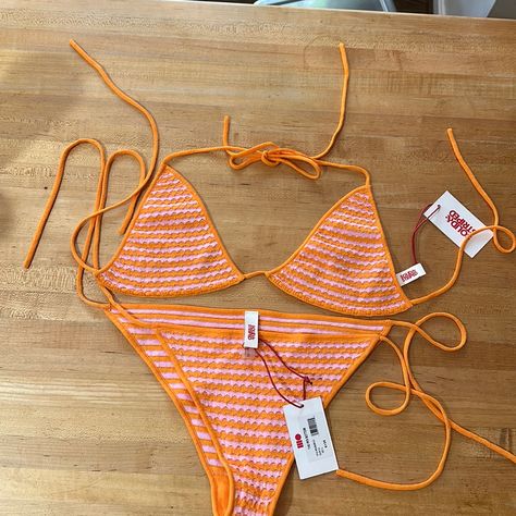 Brand New Solid And Striped Bikini Top And Bottom Orange And Pink. This Bikini Runs Small Ish I’d Say 6-10 Both Top And Bottom Are Xl Striped Swimsuit Bikinis, Velvet Bottoms, Bathing Suit Patterns, Orange Swimsuit, Swim Brands, Solid And Striped, Cute Bathing Suits, Striped Swimsuit, Orange And Pink