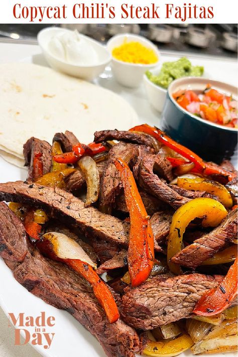 Love the taste of restaurant fajitas but would rather make them at home? We've got you covered! How to make chili's steak fajitas recipe with homemade marinade! ##fajita #chilis #Sizzling #steakfajitas #chicken #shrimp #restaurantstyle #recipe #chilisfajitas Steak Fajita Marinade Recipe, Restaurant Fajitas, Fajita Marinade Recipe, Onion Powder Recipe, Comfort Food Sides, Chilis Copycat Recipes, Steak Fajita Marinade, Steak Fajitas Recipe, Best Marinade