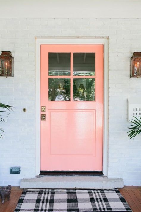 31 Affectionate Peach Accents In Home DÃ©cor | DigsDigs Pink Front Door, Beautiful Front Doors, Front Door Paint Colors, Door Paint Colors, Pink Door, Painted Front Doors, Farmhouse Front, Front Door Colors, White Brick