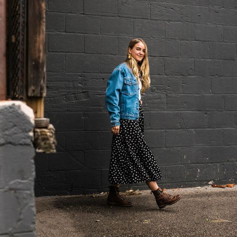 Red Wing Heritage Women on Instagram: “Silversmiths, a skirt and a smile every Sunday.  #redwingheritage #redwingwomen” Red Wing Heritage Boots Outfit, Redwing Boots Outfit Women, Red Wing Outfit Woman, Thursday Boots Outfits Women, Redwing Boots Women Outfit, Redwing Boots Women, Auckland Aesthetic, Womens Red Wing Boots, Redwing Boots Outfit