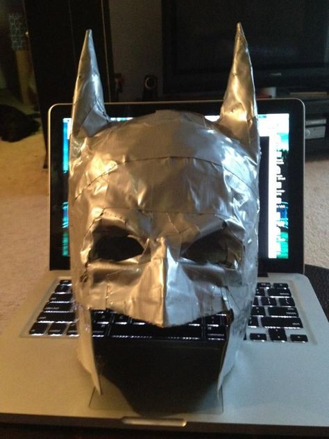 Mask Bead, Diy Batman, Duct Tape Projects, Batman Halloween, Family Guy Stewie, Batman Mask, Duct Tape Crafts, Black Duck, Batman Costume