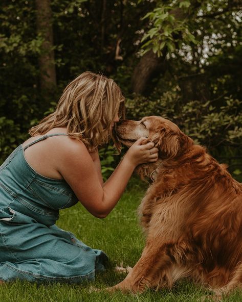 I never knew me a better dog❤️ Charlie is such a sweet lil lady #photography #minnesotaphotographer #minnesota #dog #petphotography #goldenretriever #olddogs #photoshootoutfit #petposes #photoshoot Backyard Photoshoot, Golden Retriever Girl, Lady Photography, Dog Backyard, Dog Golden Retriever, Girl And Her Dog, Bday Shoot, Shoot Photography, Old Dog