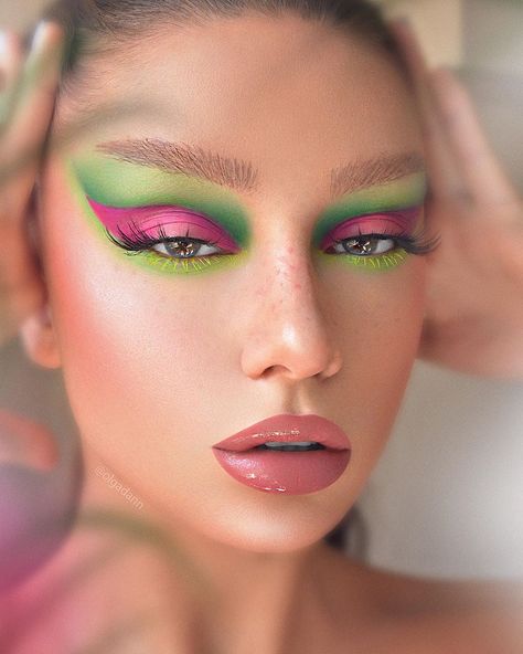 Venus Flytrap Makeup, Venus Fly Trap Makeup, Extreme Makeup, Natural Beauty Makeup, Venus Flytrap, Flower Makeup, Powder Contour, Natural Beauty Diy, Best Makeup Artist