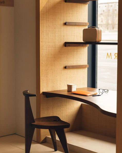 Halleroed on Instagram: “New store for L/UNIFORM in Paris. Many thanks to @jeannesignoles & @dessellepartners Photo, @ludovicbalay #luniform…” Zen House, Study Corner, Study Room Design, Uniform Shop, Study Chair, Mid Century Modern Living Room, Deco Furniture, Contract Furniture, Interior Design Art