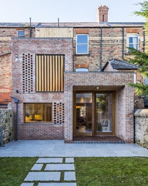 @inspiringhomes.ie edwardian double storey extension ideas 2 Story Extension Ideas, Double Storey Extension, 1930s House Extension, Rear Extension Ideas, House Renovation Ideas, Fifi Mcgee, 1910 House, Brick Extension, Garage Extension