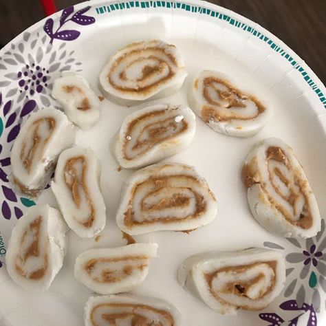 Classic potato candy made from mashed potatoes and confectioners' sugar with a layer of peanut butter rolled into the middle for a sweet fudgy treat! Peanut Butter Dessert Recipes, Potato Candy, Butter Potatoes, Peanut Butter Roll, With Mashed Potatoes, Peanut Butter Desserts, Confectioners Sugar, Candy Recipes, Gluten Free Vegetarian