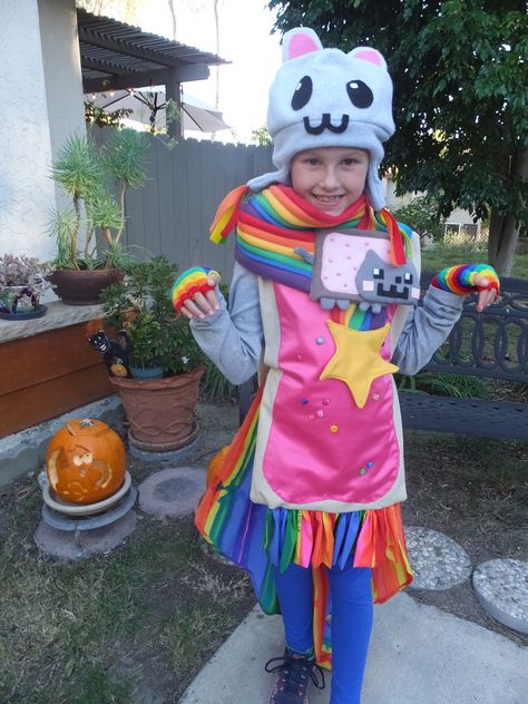 Nyan Cat, the "Poptart" cat Nyan Cat Outfit, Nyan Cat Cosplay, Nyan Cat Costume, Tac Nayn, Paper Hearts Origami, Cat Fursuit, Stile Art, Fire Clothes, Neon Cat