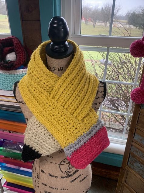 Pencil Scarf, Crochet Teacher Gifts, Crochet School, Keyhole Scarf, Crochet Scarfs, Scarf Patterns, Crochet Kids, Crocheted Items, Crochet Shawls