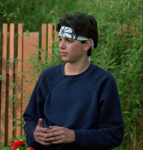 Chris Ralph Macchio, Ralph Macchio With Glasses, Ralph Macchio 90s, Ralph Macchio Icons, Ralph Macchio Pfp, Ralph Macchio Funny, Ralph Macchio Karate Kid, Ralph Macchio Wallpaper, Ralph Macchio 80s