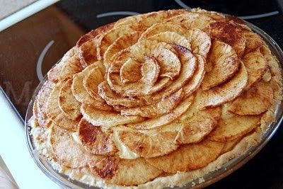 Bavarian Apple Cheesecake Bavarian Cheesecake, Unique Cheesecake, Apple Recipe, Apple Cheesecake, Sweet Temptation, German Recipes, Gf Desserts, Fancy Desserts, Cheesecake Recipe