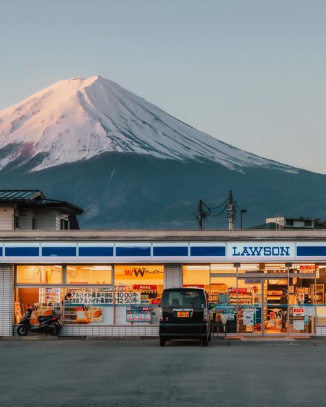 The second most famous Lawson after the  Kawaguchiko station one. Shot on Canon R5 at approximately 5am. Osaka Japan Aesthetic, Lawson Japan, Canon R5, Miami Nights, Fuji Japan, Fuji Mountain, Miami Night, Japan Travel Guide, Early In The Morning