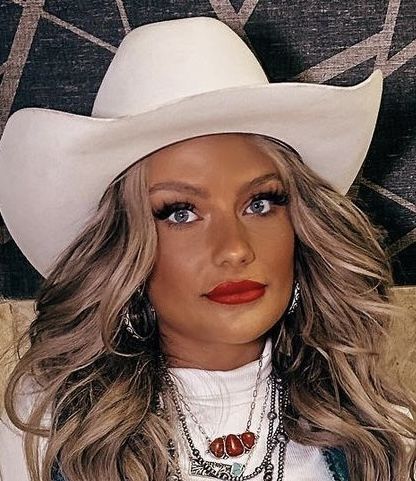 Rodeo Queen Makeup, Cowgirl Makeup Ideas Country, Cowgirl Makeup Ideas, Cowgirl Makeup, Queen Makeup, Rodeo Queen, Makeup Ideas, Rodeo, Queen