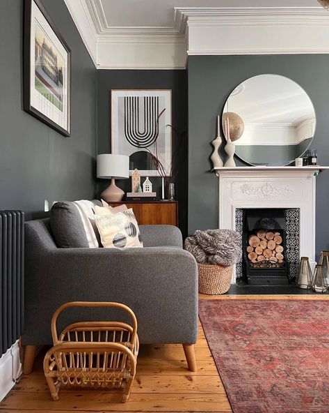 Farrow And Ball Living Room, Best Gray Paint, Best Gray Paint Color, Modern Country Kitchens, Painted Side Tables, Dining Room Paint, Farrow And Ball Paint, Favorite Paint Colors, Grey Paint