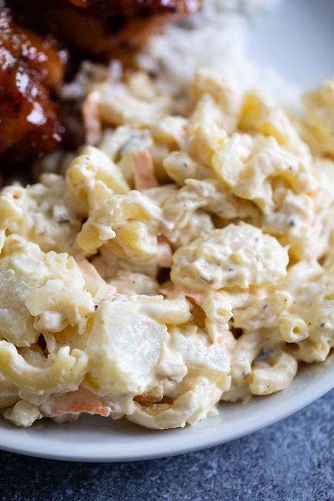 Hawaiian Macaroni Salad With Potatoes, Hawaiian Potato Mac Salad, Potato Mac Salad Hawaiian, Hawaiian Potato Mac Salad Recipe, Ono Hawaiian Macaroni Salad, Hawaiian Potato Salad, Potato Macaroni Salad, Aloha Recipes, Pulled Pork Side Dishes