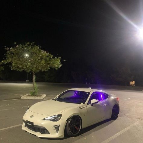 Gt86 Toyota, Honda Civic Car, Civic Car, Toyota Gt86, Tesla Roadster, Honda Civic Type R, Car Aesthetic, Car Inspiration, Cool Sports Cars