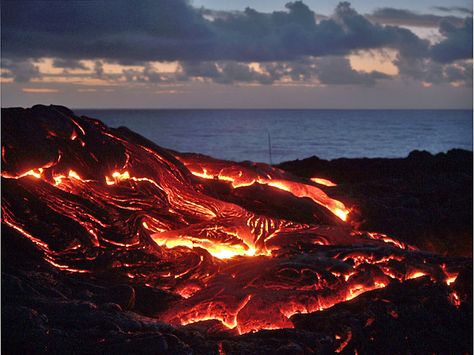 Hawaii Volcanoes National Park!  I remember going here when I was 10!  Such an amazing, unforgettable experience. :) Chaotic Beauty, Earth History, Hawaii Volcanoes National Park, Hawaii Volcano, Volcano National Park, Lava Flow, Trip Planner, Big Island Hawaii, Hawaii Island