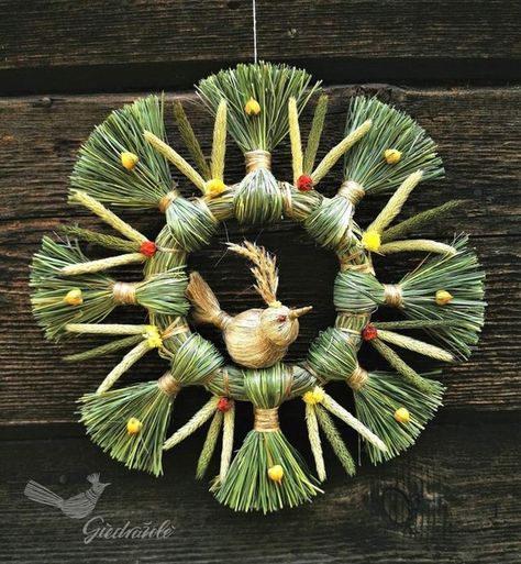 Floral Mechanics, Basket Weaving Patterns, Plant Crafts, Door Wreaths Diy, Macrame Art, Pine Needles, Nature Crafts, Weaving Patterns, Leaf Art