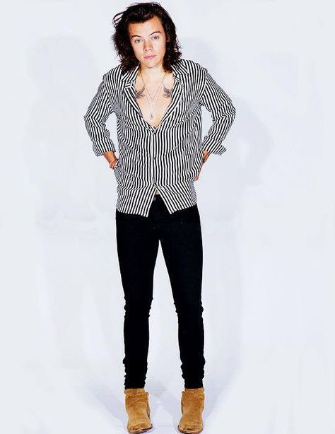 Harry Styles Boots, Harry Styles 2014, Full Body Picture, Jake Bugg, Harry Styles Update, Harry Styles Outfit, Harry Style, Cardboard Cutouts, Cardboard Cutout