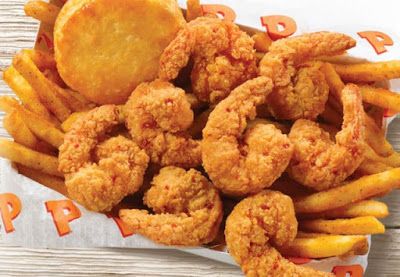 Popeyes Releases New Sweet Heat Butterfly Shrimp Popeyes Shrimp, Popeyes Fries, Club Cracker, Popeyes Food, Butterfly Shrimp, Food Franchise, Fries Chicken, Club Crackers, Franchise Food