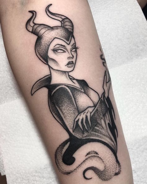 Simple Maleficent Tattoo, Maleficent Tattoo Ideas, Dark Disney Tattoos, Maleficent Tattoo, Dark Disney Tattoo, Disney Necklace, Disney Bracelet, Disney Tattoo, Dark Disney