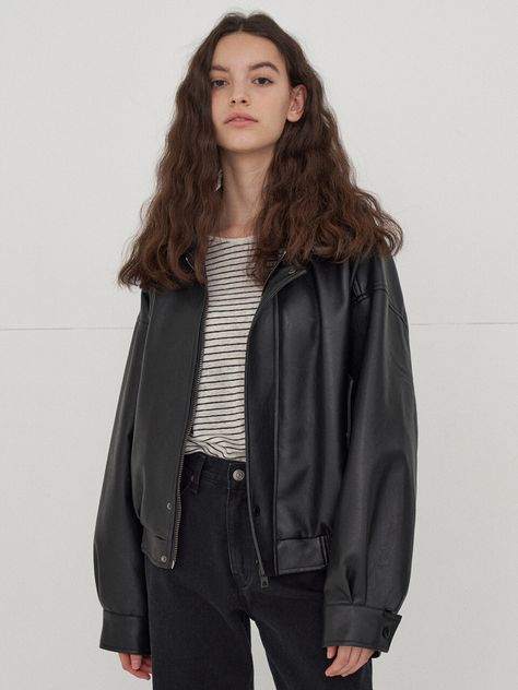 465 Vegan Leather Blouson Cropped Leather Jacket, Vegan Leather Jacket, Oversized Jacket, Fall Jackets, Leather Blazer, Front Design, Leather Fabric, Business Fashion, Daily Outfits