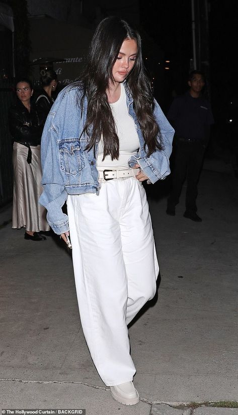 White Denim Jeans Outfit, White Denim Jacket Outfit, Cropped Denim Jacket Outfit, Selena Gomez Street Style, Denim Jacket And Jeans, Social Media Impact, Denim Jacket Outfit, White Denim Jacket, White Outfit