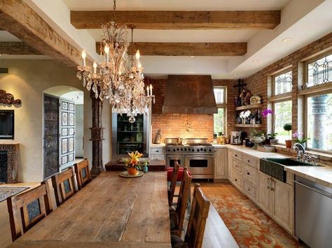 Eat In Kitchen No Island, Large Dining Table In Kitchen, Farm Style Kitchen Table, Dine In Kitchen, Country Dining Tables, Modern Kitchen Appliances, Victorian Kitchen, Country Dining, Cottage Interior