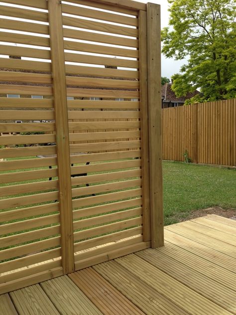 Jacksons timber decking and a venetian fence panel - used as a screen #garden #design #screen Venetian Fence, Hot Tub Privacy, Outdoor Privacy Screens, Screen Garden, Fence Screens, Backyard Decks, Privacy Fence Ideas, Cool Things To Build, Garden Decking