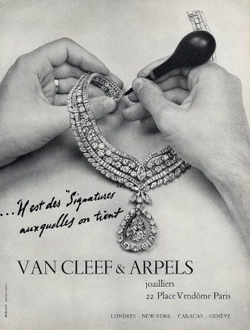 1960s Vintage Ad for Van Cleef & Arpels 1961 Necklace Art Deco. Stunning Vintage Jewelry Advertising #1960s #1960sfashion #vintagead #vintagejewelry #artdeco Cleef And Arpels Jewelry, Place Vendome Paris, Jewellery Advertising, Jewerly Set, Van Cleef And Arpels Jewelry, Necklace Art Deco, Van Cleef & Arpels, Advertising Ideas, 1960s Jewelry