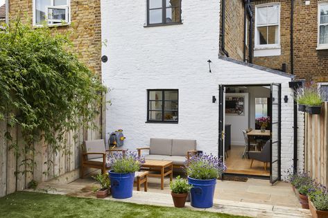 Side Return Extensions: Planning, Costs and Design Tips | Homebuilding Side Return Extension, Single Storey Extension, Side Extension, Side Return, Victorian Townhouse, House Extension Design, Rear Extension, Extension Designs, Interior Design Themes