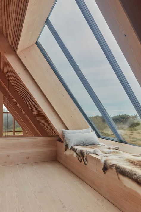 Wooden Beach House, Dunes House, Window Nook, Danish Architecture, Thatched Roof, Attic Bedroom, Mountain Retreat, Random Art, House Renovation