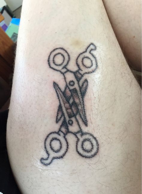 scissoring scissors Two Scissors Tattoo, Sissor Tattoo, First Time Tattoo Ideas, Scissor Tattoo, First Time Tattoos, Scissor Sisters, Cute Tattoos For Women, Sister Tattoos, By Myself