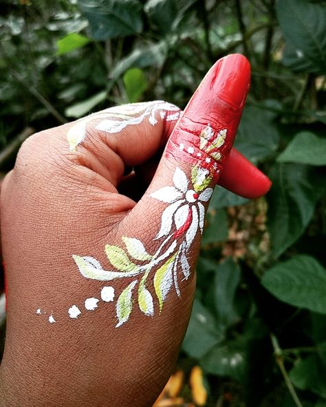 Cute Hand Kolka Design For make up ✨️❤️ #Art #kolkadesign #kolkaartforbride #cute Art Hand Kolka Design, Kolka Design, Ombre Wallpaper Iphone, Ombre Wallpaper, Oil Pastel Colours, Ombre Wallpapers, Free Hand Rangoli Design, Free Hand Rangoli, Mehndi Art Designs