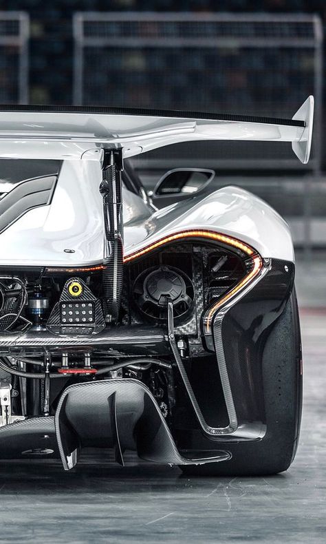 McLaren P1 GTR 2015 Engine: 3.8L V8 Twin-turbo Plug-In Hybrid Power: 735 kW / 999 hp Torque 1,000 Nm / 738 lb-ft Weight: 1,350 kg / 2,976 lbs 0-100 kph: 2.8 seconds Top Speed: 350 kph / 217 mph Mclaren P1 Gtr, P1 Gtr, Tmax Yamaha, Bespoke Cars, Automobile Engineering, Grey Car, Pimped Out Cars, 8 Seconds, Cool Car Pictures