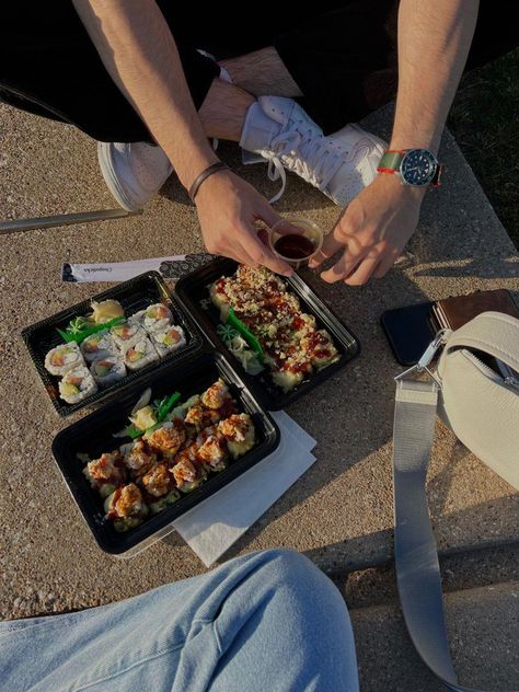 Sushi Picnic Date Aesthetic, Date Ideas For New Couples Aesthetic, Expensive Date Aesthetic, First Date Astetic, Park Dates Aesthetic, Teenage Date Ideas Aesthetic, Dates Vision Board, Dating Aethstetic, Summer Dates Aesthetic