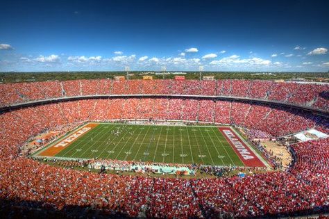 The "RED RIVER SHOOTOUT" between UT (Texas) and OU (Oklahoma University) always takes place during the State Fair of Texas Texas Ou Weekend, Red River Rivalry, Texas Stadium, Texas Longhorns Football, Texas Things, Oklahoma Football, Longhorns Football, Football Schedule, Ou Sooners