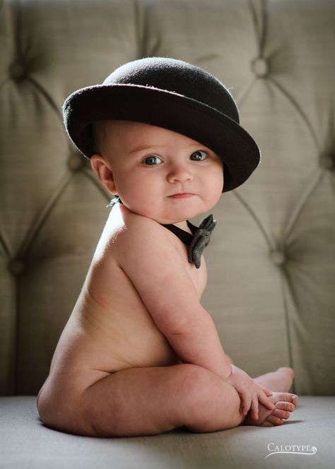 Baby Outfits For Boys, 6 Month Baby Picture Ideas, Boy Photo Shoot, Trendy Photography, Baby Fotografie, Monthly Baby Photos, Baby Photoshoot Boy, Baby Boy Pictures, Newborn Baby Photoshoot