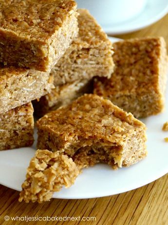 Flapjack Recipe Chewy, Flapjack Recipe, Tray Bake Recipes, Peanut Butter No Bake, Oat Bars, Oatmeal Bars, No Bake Bars, Recipe Healthy, Vegan Sweets