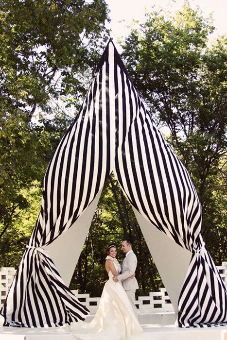 Nice Day for a Black and White Wedding White Stripes Wedding, Striped Wedding, Wedding Crafts Diy, Stylish Couple, Wedding Tent, Black White Wedding, Tent Wedding, Black And White Stripes, Wedding Crafts